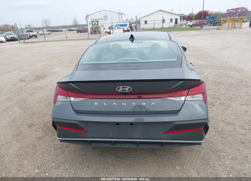 2025 HYUNDAI ELANTRA SEL SPORT VIN: KMHLM4DG4SU956654