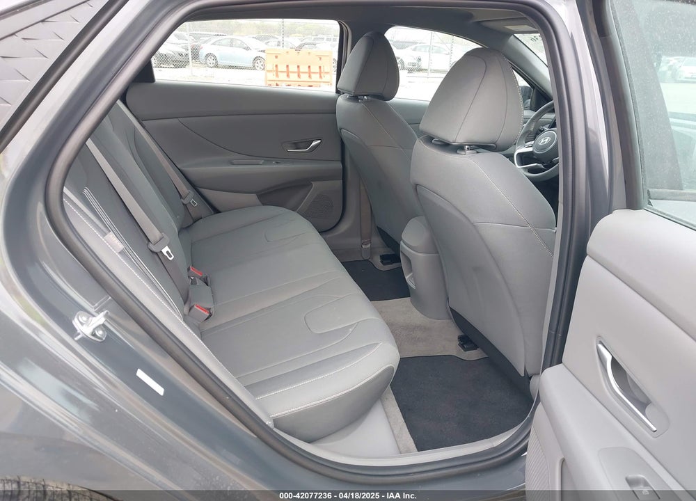 2025 HYUNDAI ELANTRA SEL SPORT VIN: KMHLM4DG4SU956654