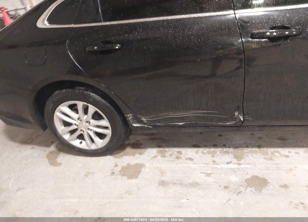 2018 CHEVROLET MALIBU LT VIN: 1G1ZD5ST8JF114013