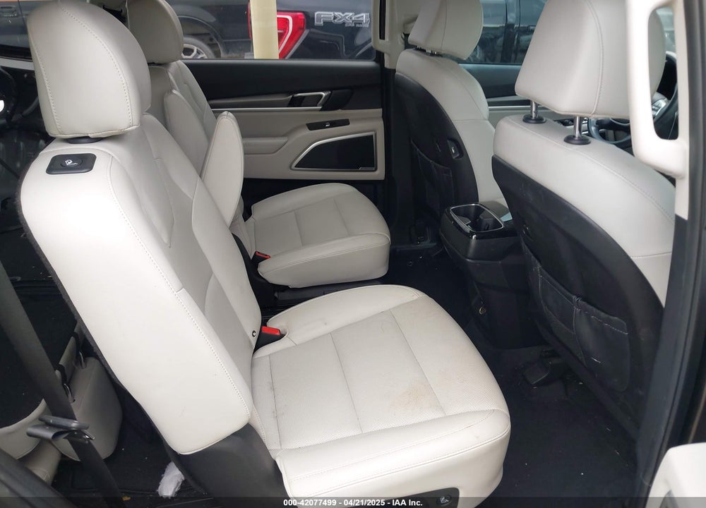2022 KIA TELLURIDE S VIN: 5XYP64HC3NG256251