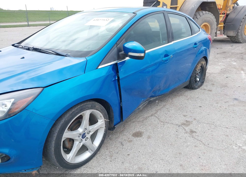 2014 FORD FOCUS TITANIUM VIN: 1FADP3J29EL253540