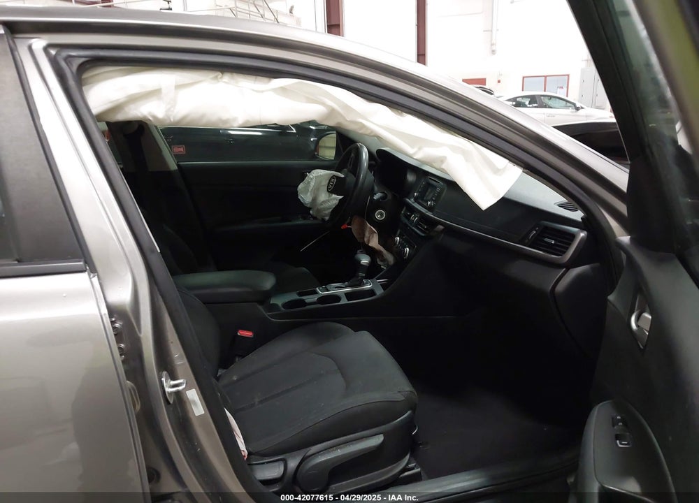 2017 KIA OPTIMA VIN: 5XXGT4L32HG167196