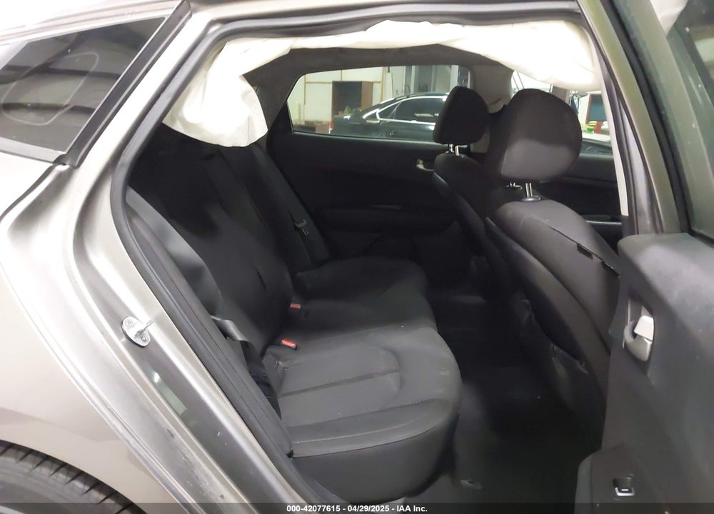 2017 KIA OPTIMA VIN: 5XXGT4L32HG167196