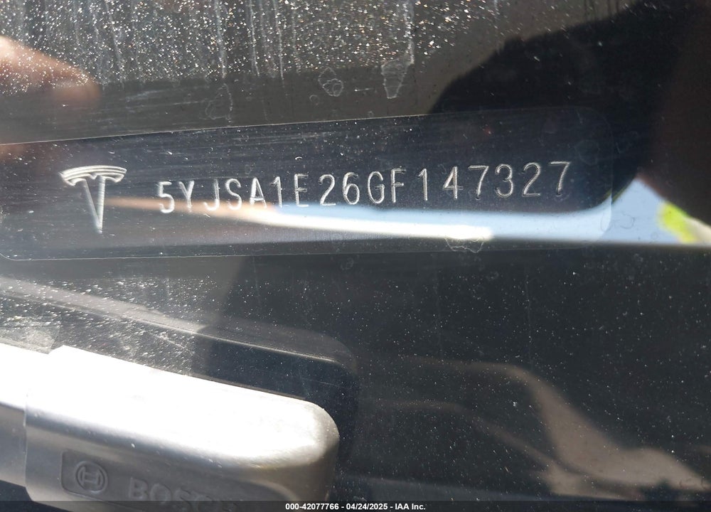 2016 TESLA MODEL S VIN: 5YJSA1E26GF147327