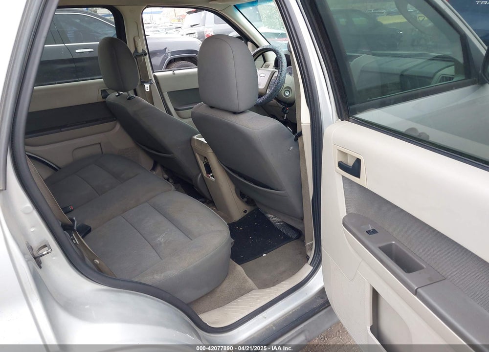 2009 FORD ESCAPE VIN: 1FMCU93709KB63517