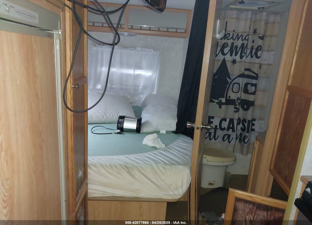 2003 R-VISION TRAVEL TRAILER VIN: 4WY200J2631022520