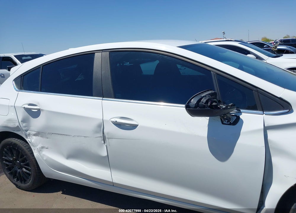2018 CHEVROLET CRUZE VIN: 3G1BE6SM0JS539217