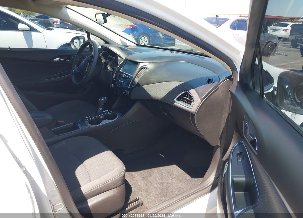 2018 CHEVROLET CRUZE VIN: 3G1BE6SM0JS539217