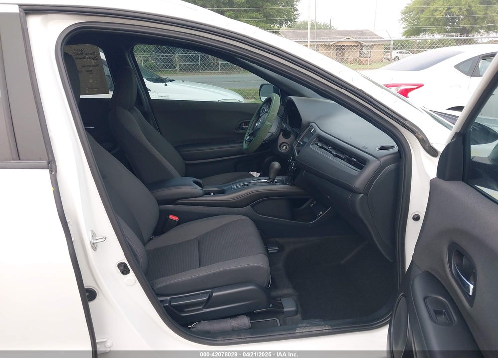 2022 HONDA HR-V VIN: 3CZRU5H17NM700876