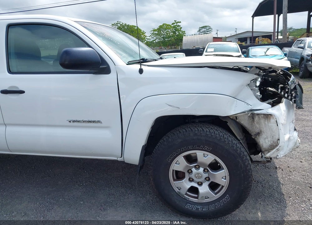 2015 TOYOTA TACOMA BASE V6/TRD PRO VIN: 3TMLU4EN6FM185335