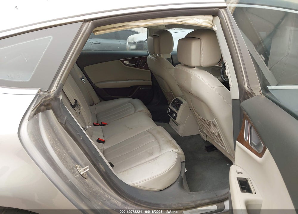 2016 AUDI A7 VIN: WAU2GAFC7GN166196