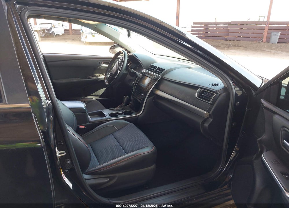 2015 TOYOTA CAMRY SE VIN: 4T1BF1FK1FU074384