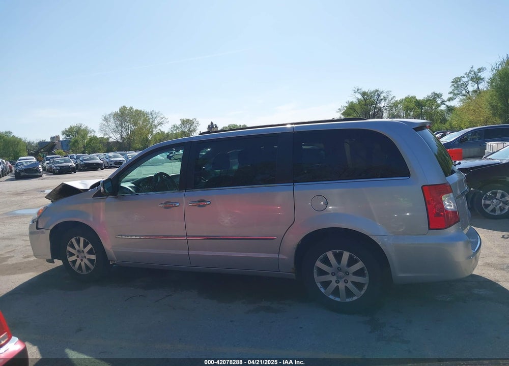 2011 CHRYSLER TOWN & COUNTRY TOURING-L VIN: 2A4RR8DG8BR712567