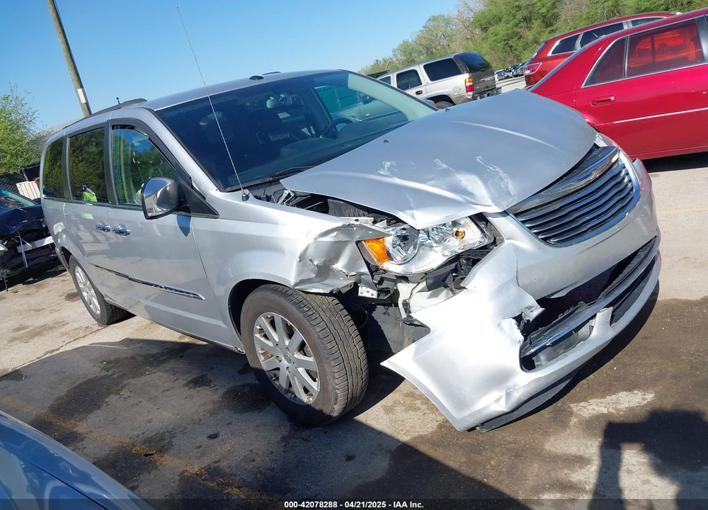 2011 CHRYSLER TOWN & COUNTRY TOURING-L VIN: 2A4RR8DG8BR712567