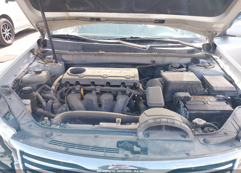 2009 KIA OPTIMA VIN: KNAGE228495325813