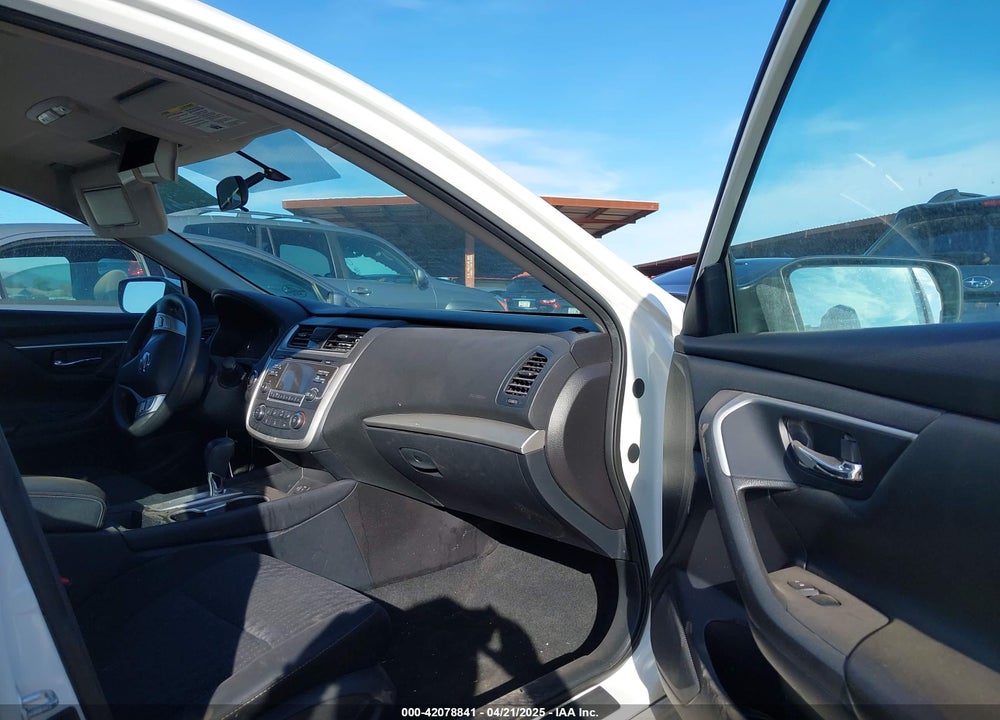 2017 NISSAN ALTIMA VIN: 1N4AL3AP2HN334480