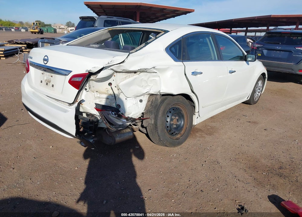 2017 NISSAN ALTIMA VIN: 1N4AL3AP2HN334480