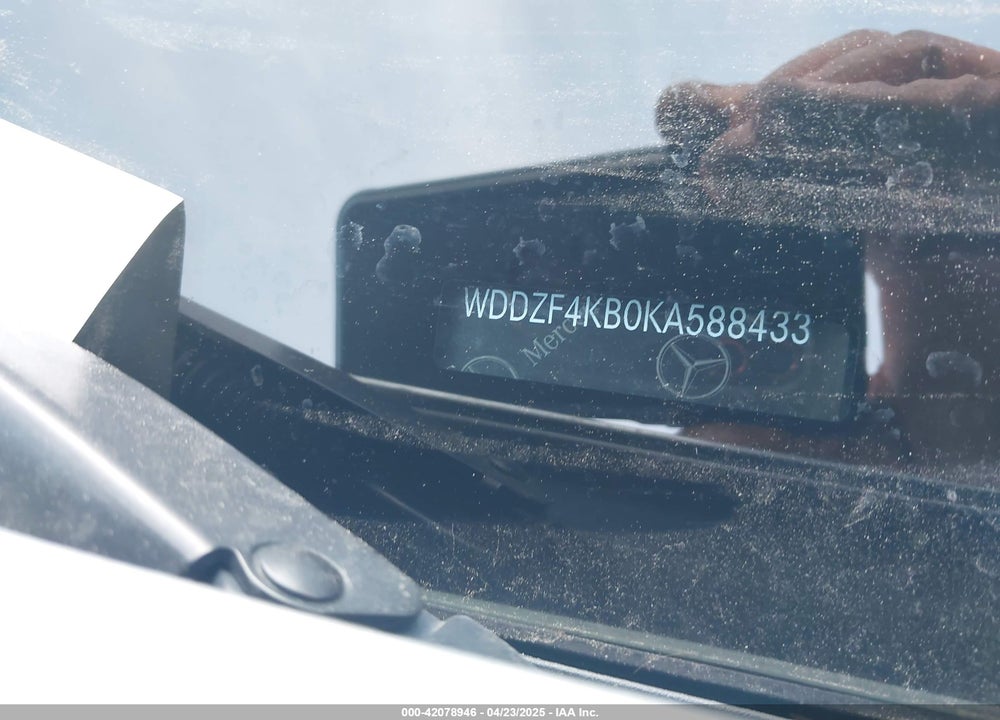 2019 MERCEDES-BENZ E-CLASS VIN: WDDZF4KB0KA588433