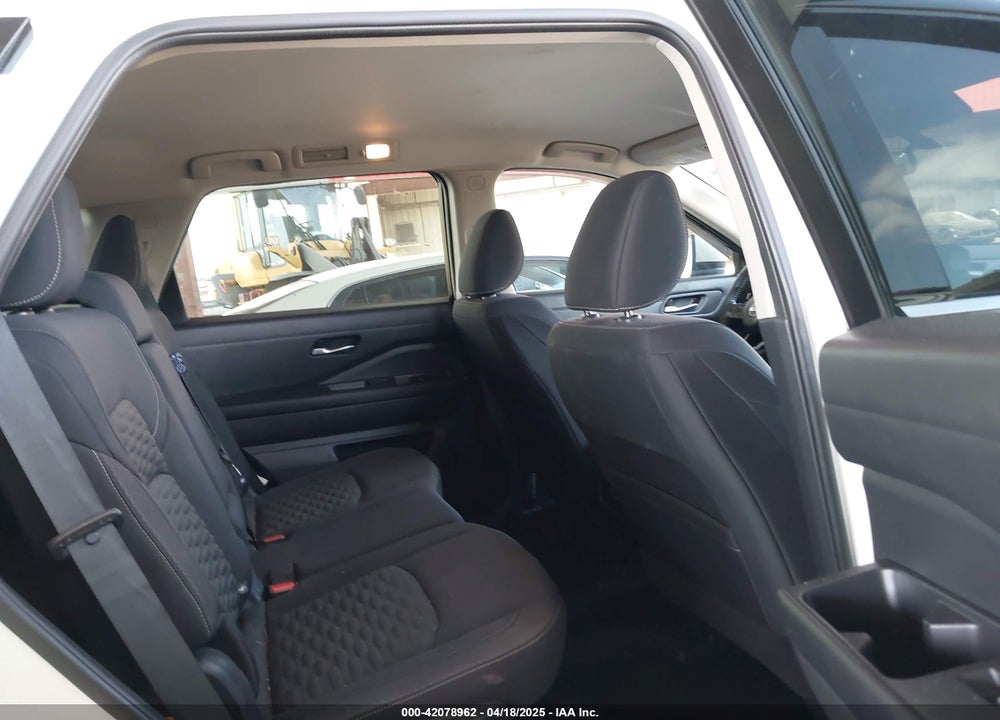 2022 NISSAN PATHFINDER SV 2WD VIN: 5N1DR3BA5NC238362