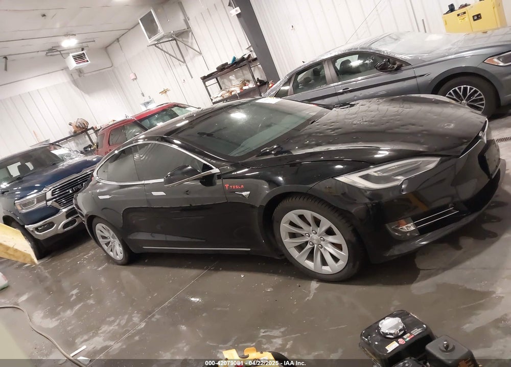 2018 TESLA MODEL S 100D/75D/P100D VIN: 5YJSA1E2XJF248751