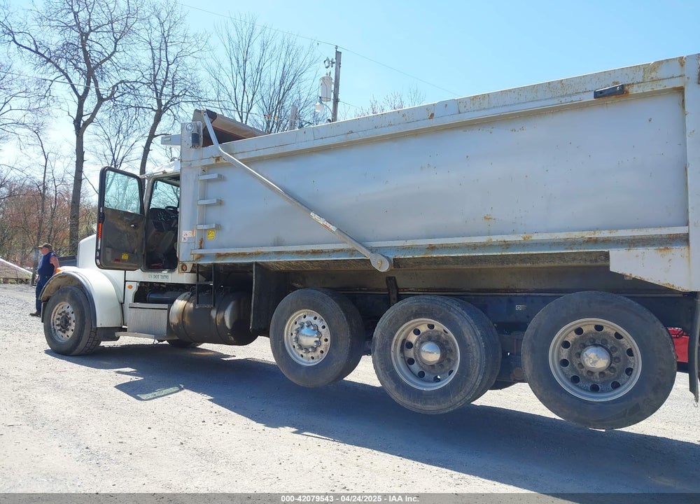 2016 PETERBILT 365 VIN: 2NPSX7EX1GM300140