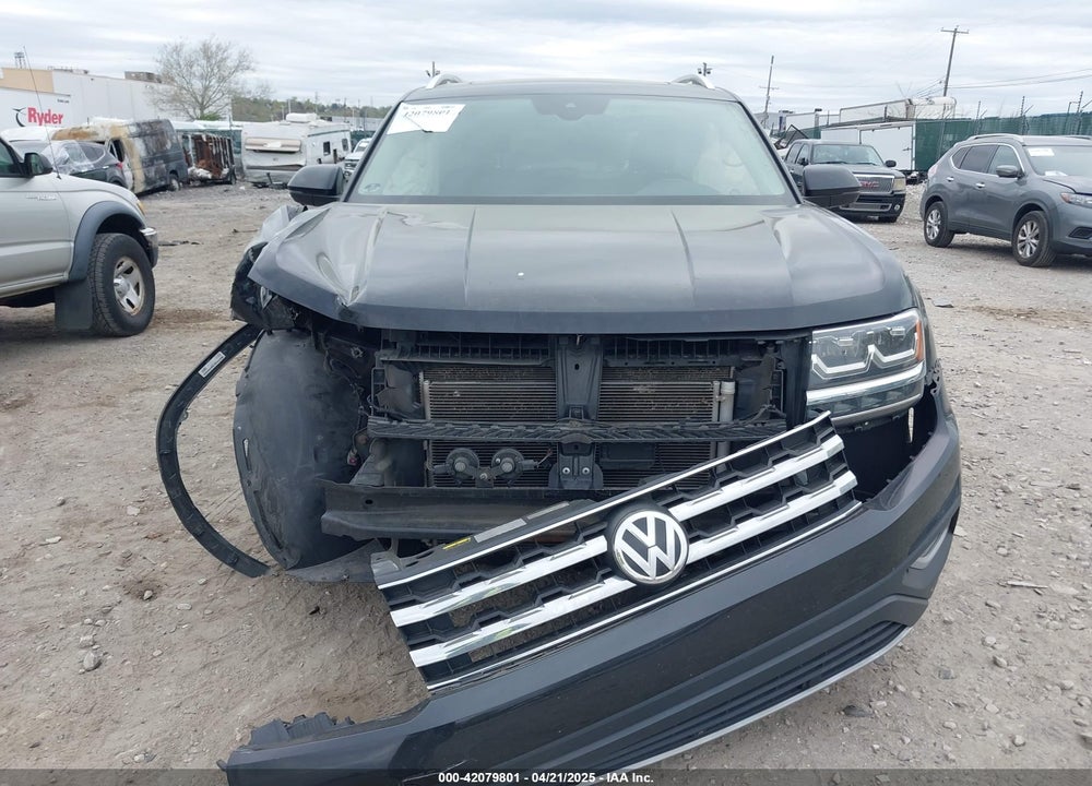 2018 VOLKSWAGEN ATLAS VIN: 1V2NR2CA4JC504349
