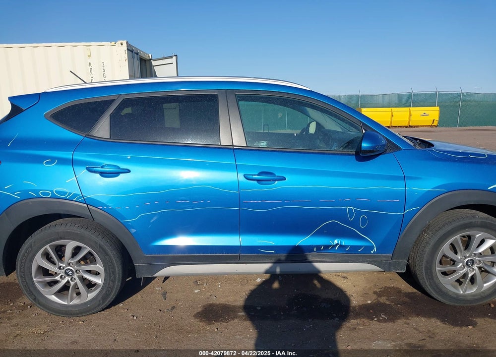 2017 HYUNDAI TUCSON VIN: KM8J3CA49HU468324