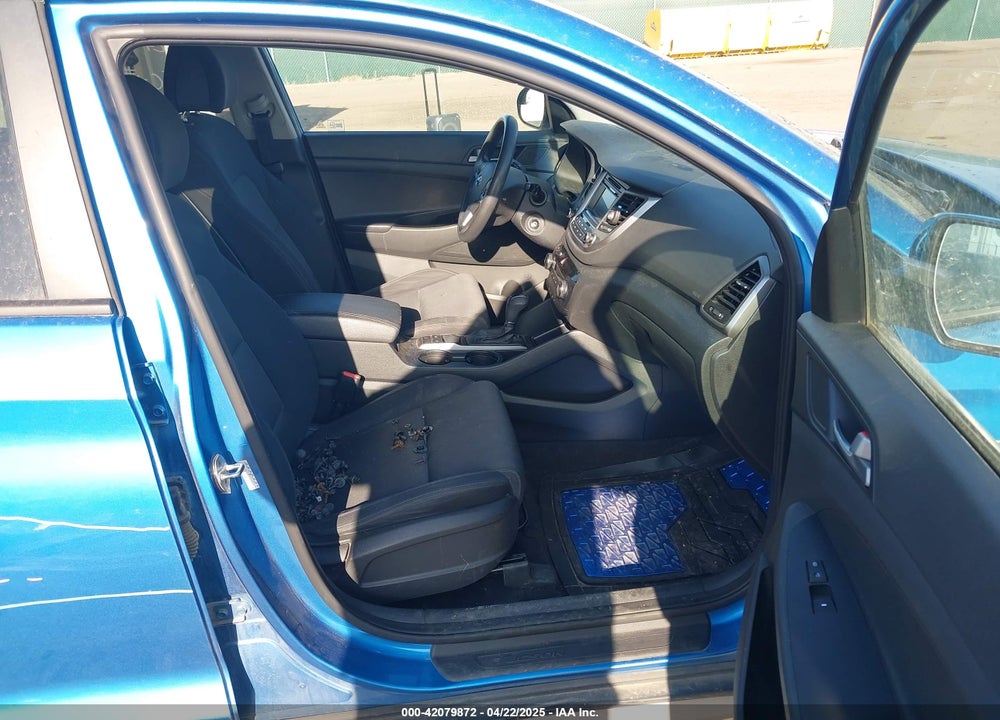2017 HYUNDAI TUCSON VIN: KM8J3CA49HU468324