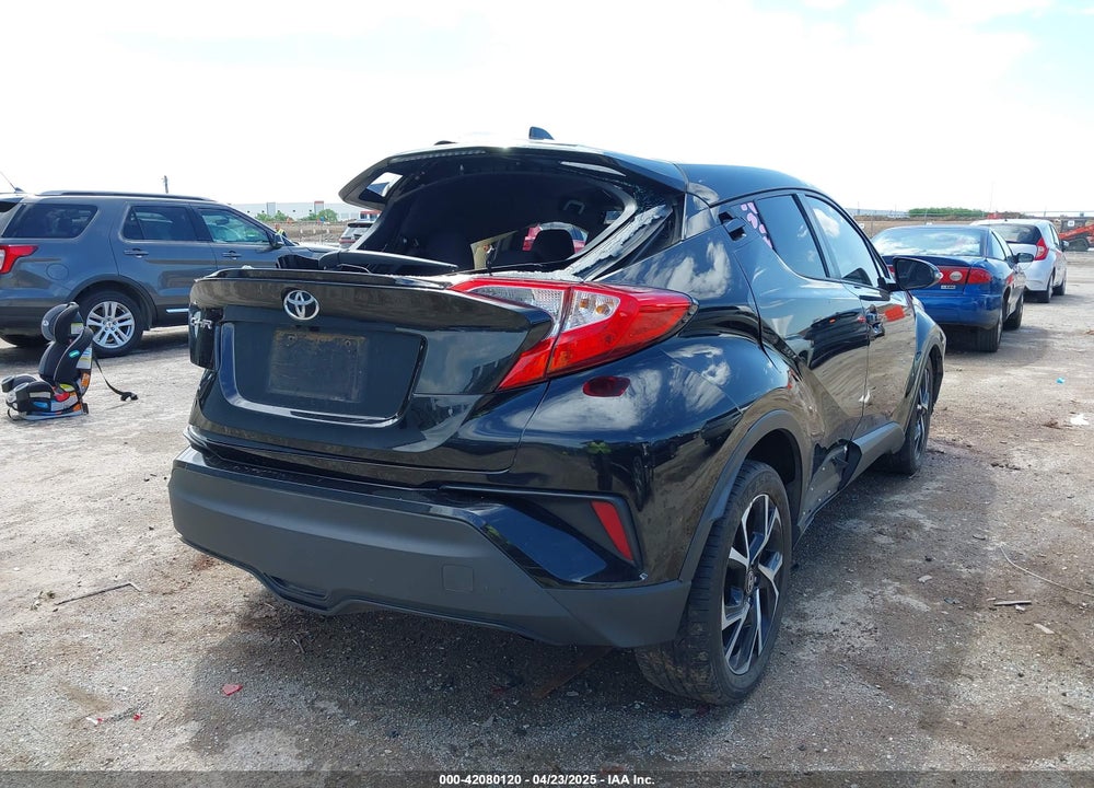 2020 TOYOTA C-HR XLE VIN: NMTKHMBX0LR103907