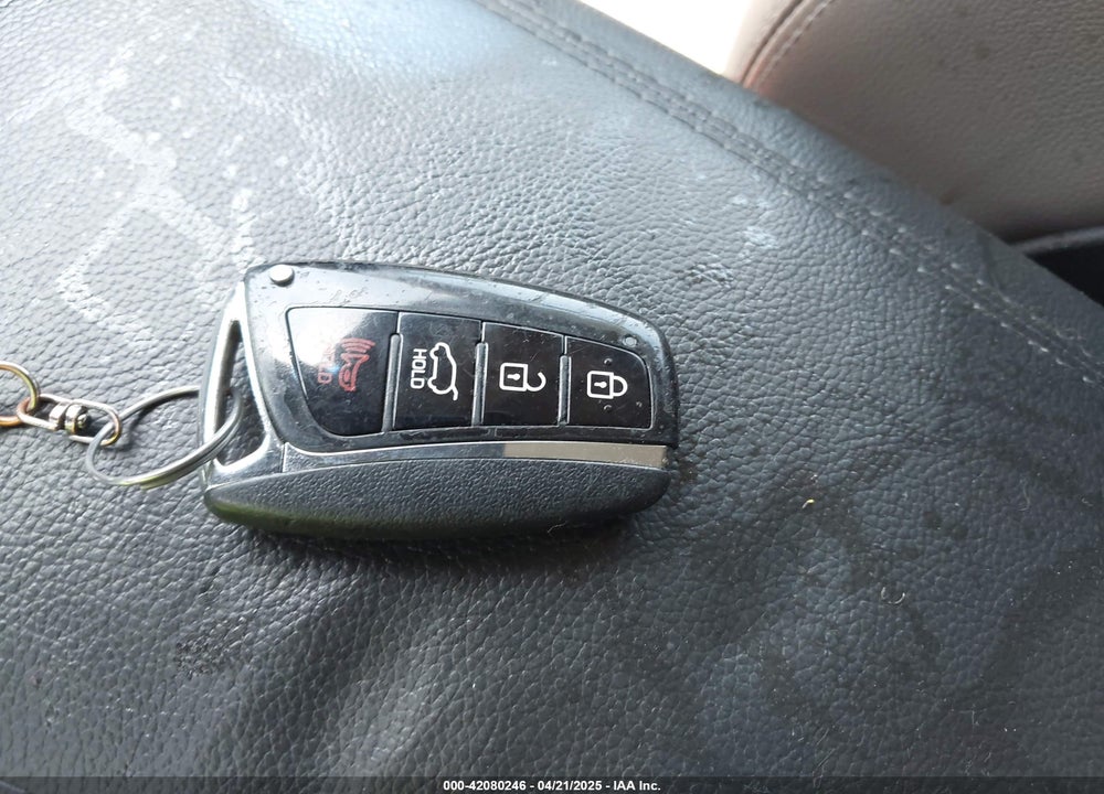 2017 HYUNDAI SANTA FE VIN: KM8SR4HF3HU186163