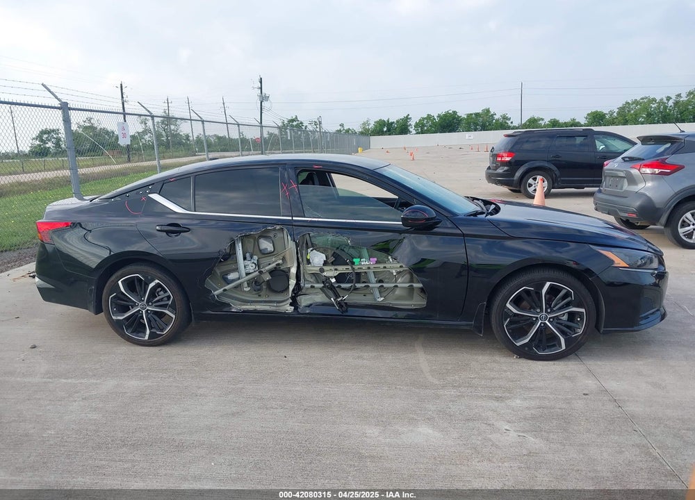 2024 NISSAN ALTIMA SR FWD VIN: 1N4BL4CV1RN424324