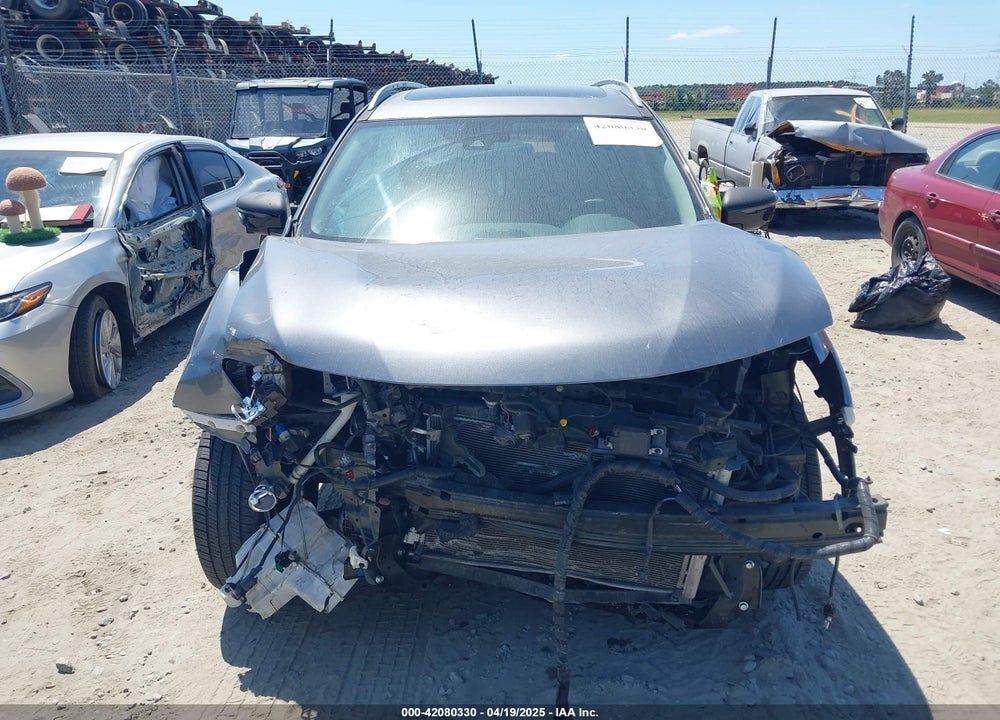 2017 NISSAN ROGUE VIN: 5N1AT2MT0HC884605