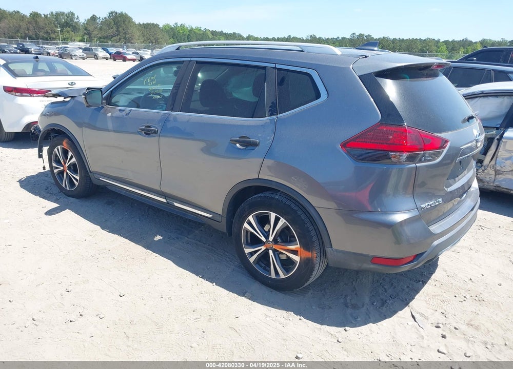 2017 NISSAN ROGUE VIN: 5N1AT2MT0HC884605