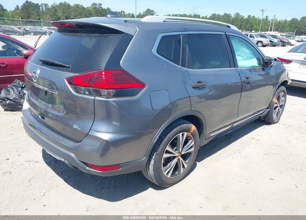 2017 NISSAN ROGUE VIN: 5N1AT2MT0HC884605