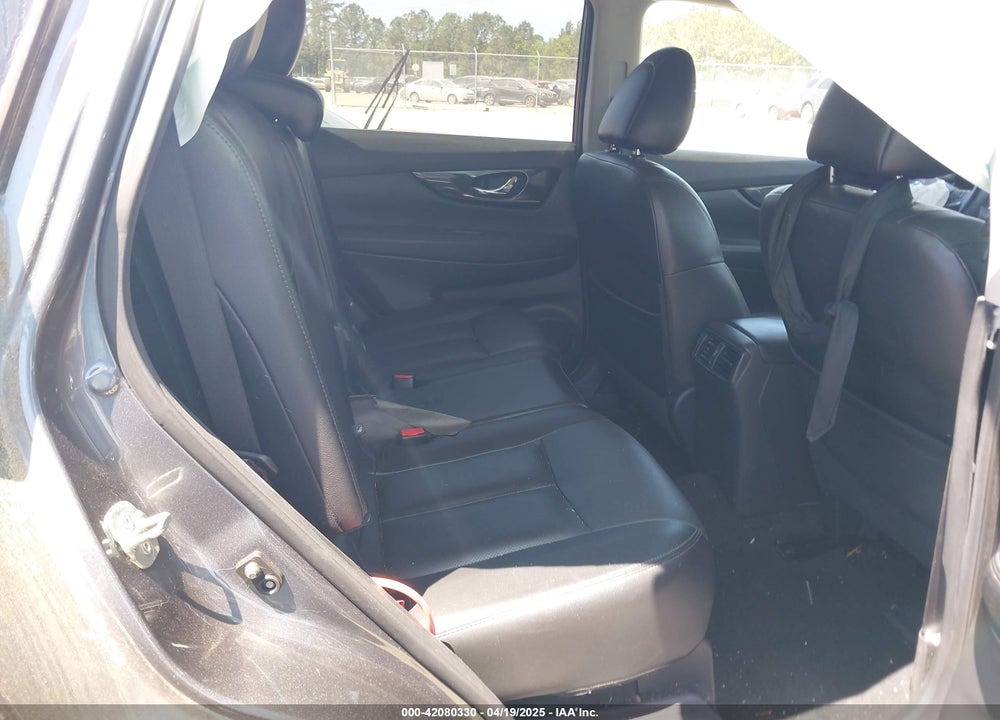 2017 NISSAN ROGUE VIN: 5N1AT2MT0HC884605