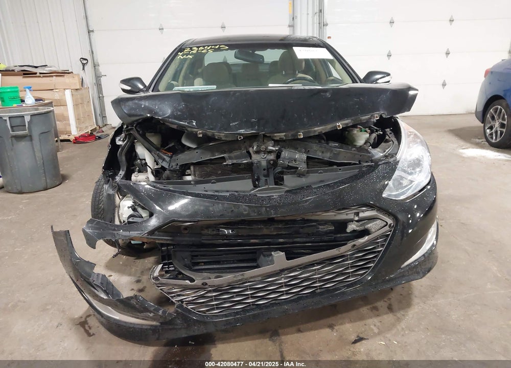 2015 HYUNDAI SONATA VIN: KMHEC4A46FA120728