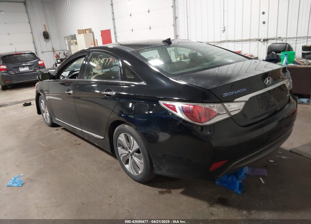 2015 HYUNDAI SONATA VIN: KMHEC4A46FA120728