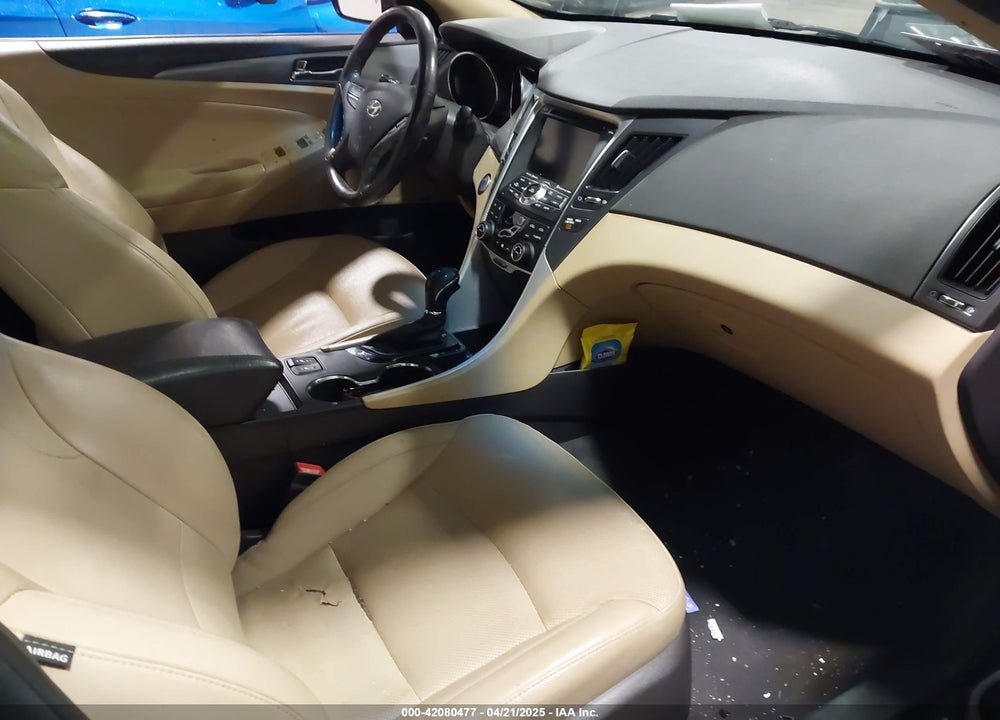 2015 HYUNDAI SONATA VIN: KMHEC4A46FA120728