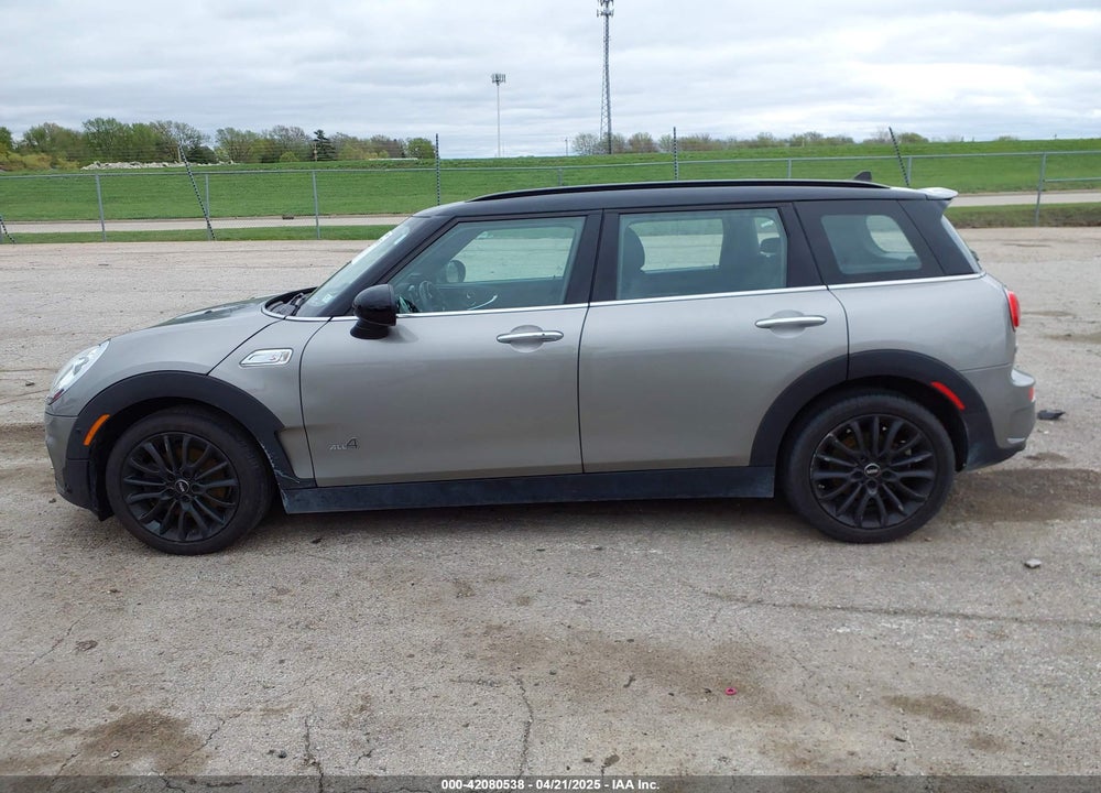 2018 MINI CLUBMAN VIN: WMWLU5C54J2G03108