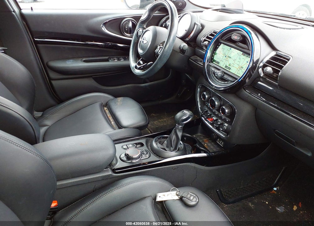 2018 MINI CLUBMAN VIN: WMWLU5C54J2G03108
