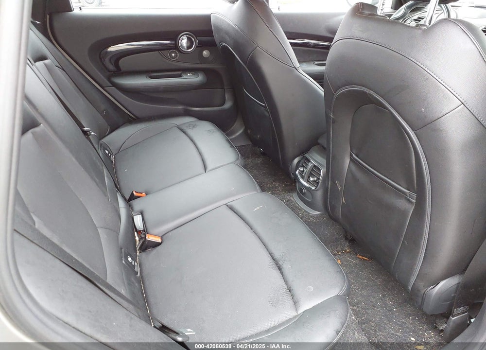 2018 MINI CLUBMAN VIN: WMWLU5C54J2G03108