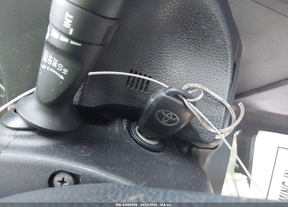 2015 TOYOTA COROLLA LE VIN: 5YFBURHE5FP358033