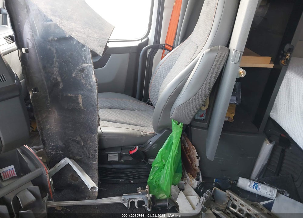 2023 VOLVO VNR VIN: 4V4WC9EH7PN618941