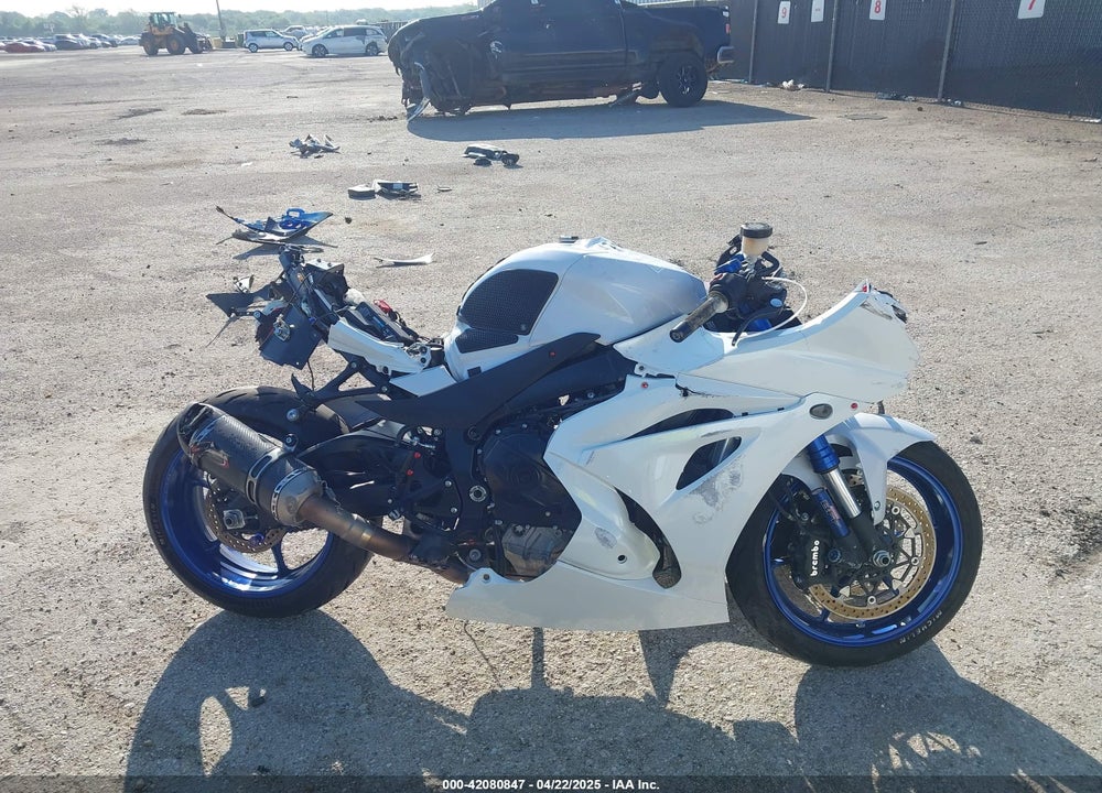 2018 SUZUKI GSX-R1000 R VIN: JS1DM11H9J2100825