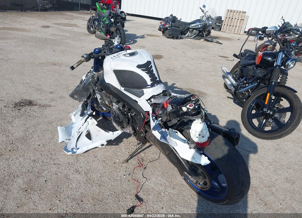 2018 SUZUKI GSX-R1000 R VIN: JS1DM11H9J2100825