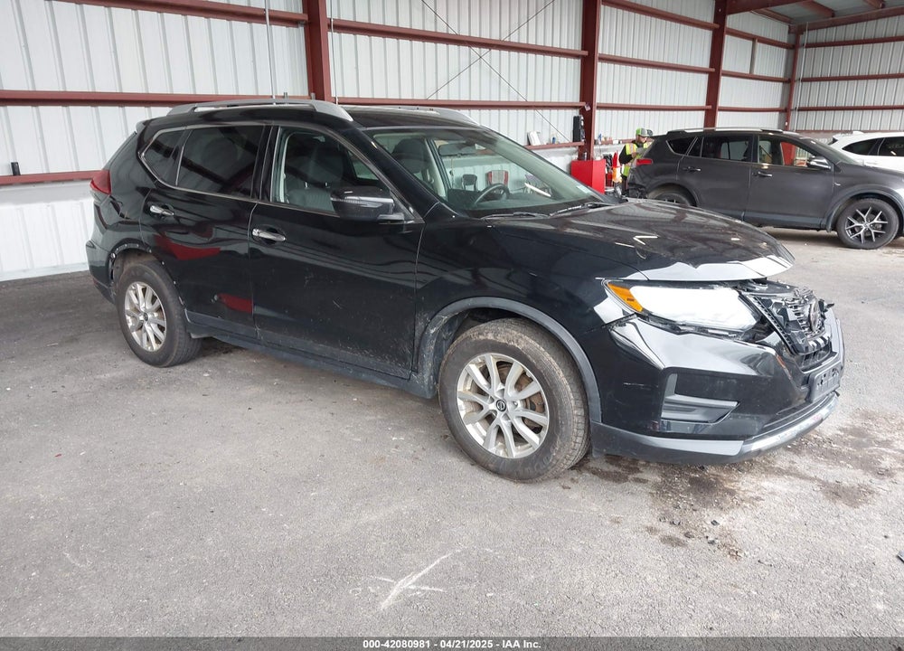 2018 NISSAN ROGUE SV VIN: KNMAT2MT8JP519057