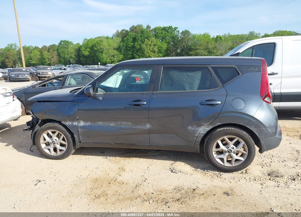 2020 KIA SOUL !/+/S VIN: KNDJ23AU7L7004317