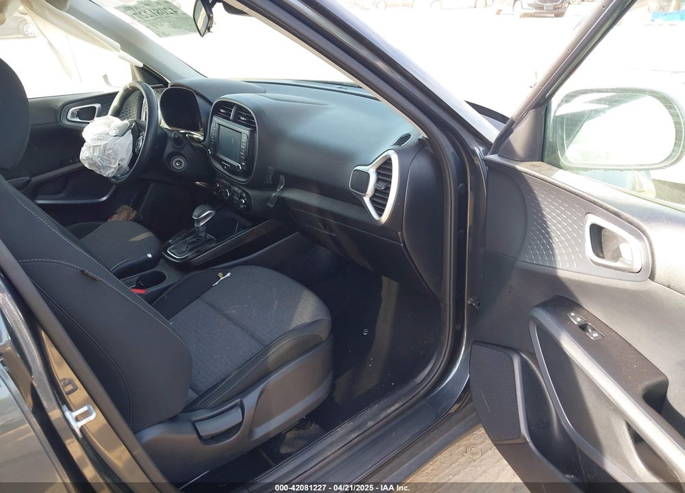 2020 KIA SOUL !/+/S VIN: KNDJ23AU7L7004317