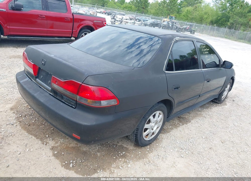 2002 HONDA ACCORD 2.3 EX/2.3 SE VIN: 1HGCG668X2A171099