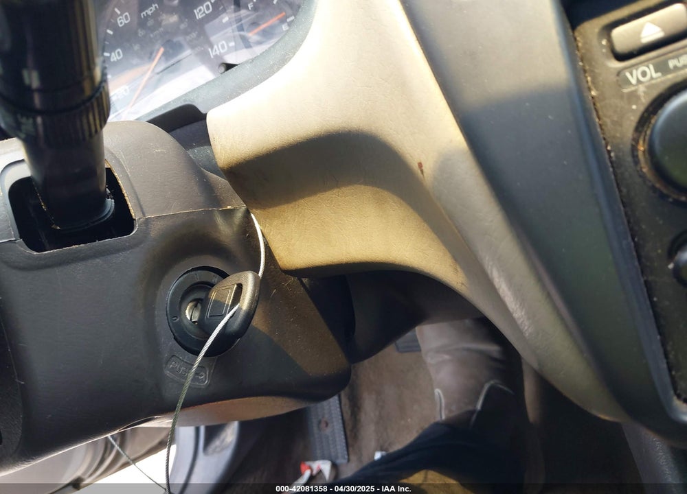 2002 HONDA ACCORD 2.3 EX/2.3 SE VIN: 1HGCG668X2A171099